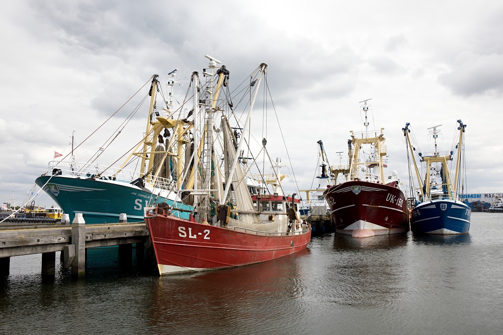 visserij industrie hdr stellendam yerseke kotter viskotter trawler visnet visnetten vloot vis vissen zierikzee
